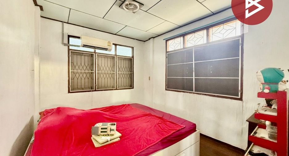 Casa en venta de 3 habitaciones en Phra Samut Chedi, Samut Prakan