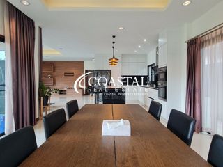 Casa en alquiler de 3 habitaciones en Bang Lamung, Chonburi