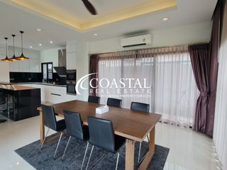 Casa en alquiler de 3 habitaciones en Bang Lamung, Chonburi