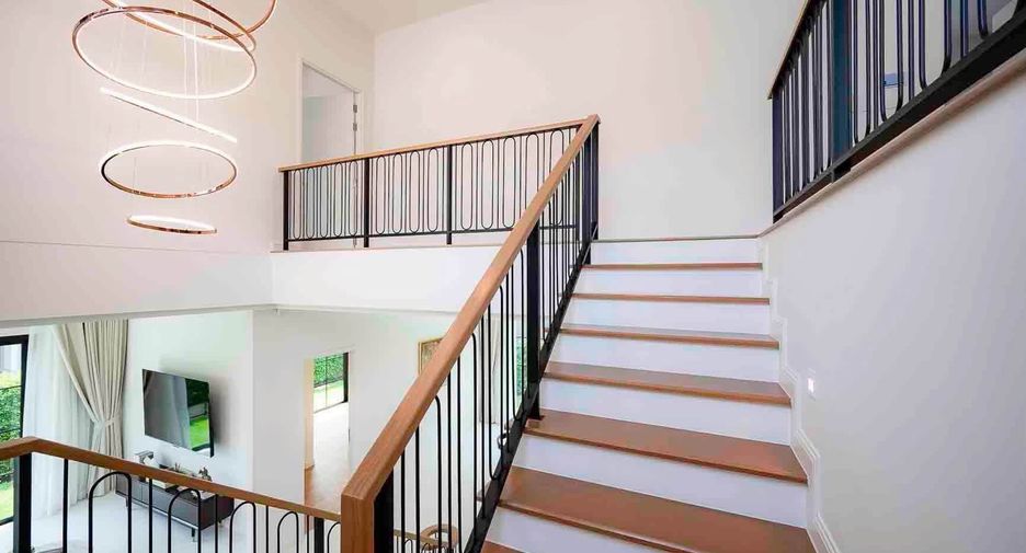 Casa en alquiler de 4 habitaciones en Saphan Sung, Bangkok