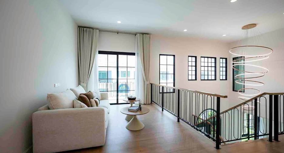Casa en alquiler de 4 habitaciones en Saphan Sung, Bangkok