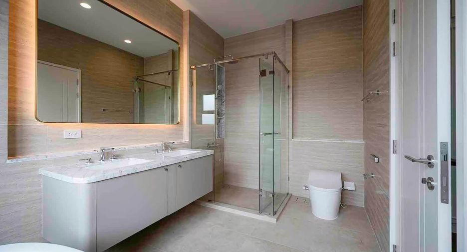 Casa en alquiler de 4 habitaciones en Saphan Sung, Bangkok