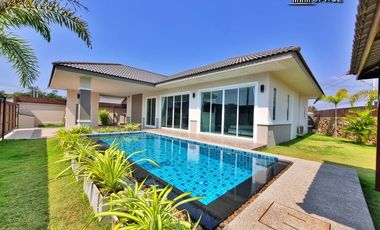 Villa en alquiler de 3 habitaciones en Huay Yai, Pattaya