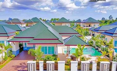 Villa en alquiler de 3 habitaciones en Huay Yai, Pattaya