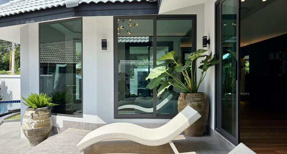 For rent 3 bedrooms villa in Bang Lamung, Chonburi