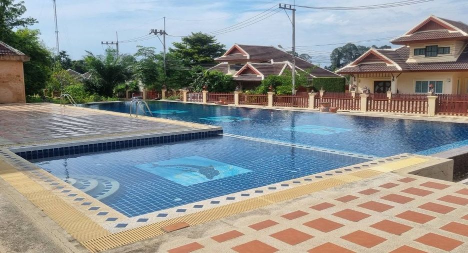 Casa en alquiler de 3 habitaciones en Bang Lamung, Chonburi