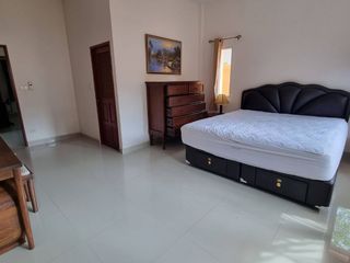 Casa en alquiler de 3 habitaciones en Bang Lamung, Chonburi