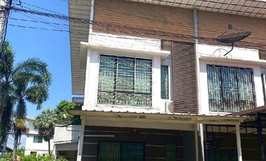 For rent 2 bedrooms townhouse in Bang Sao Thong, Samut Prakan