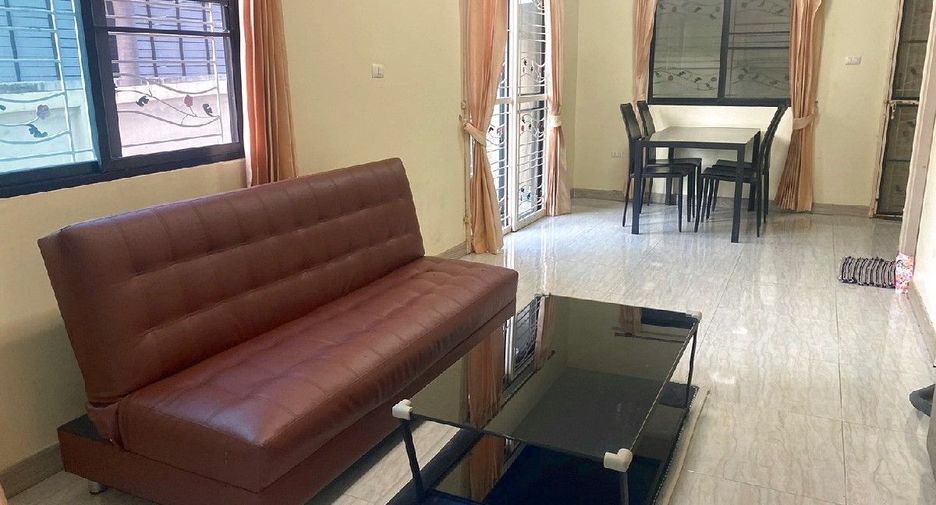 For rent 2 bedrooms townhouse in Bang Sao Thong, Samut Prakan