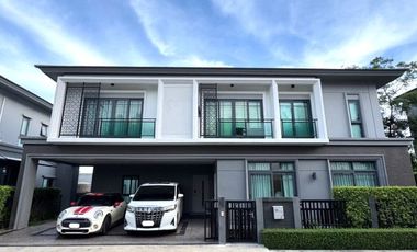 À louer et à vendre 4 chambres maison à Bang Phli, Samut Prakan