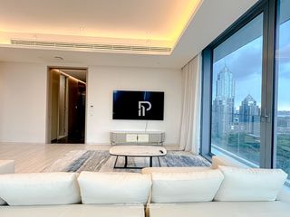 Condo en alquiler de 3 habitaciones en Pathum Wan, Bangkok