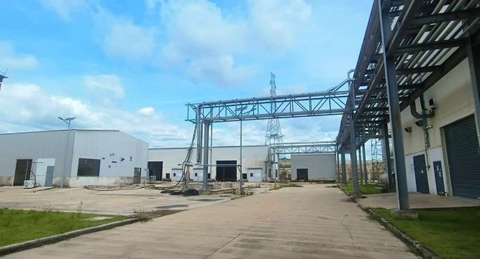 Аренда и продажа 10 спальни склад в Мыанг Районг, Районг