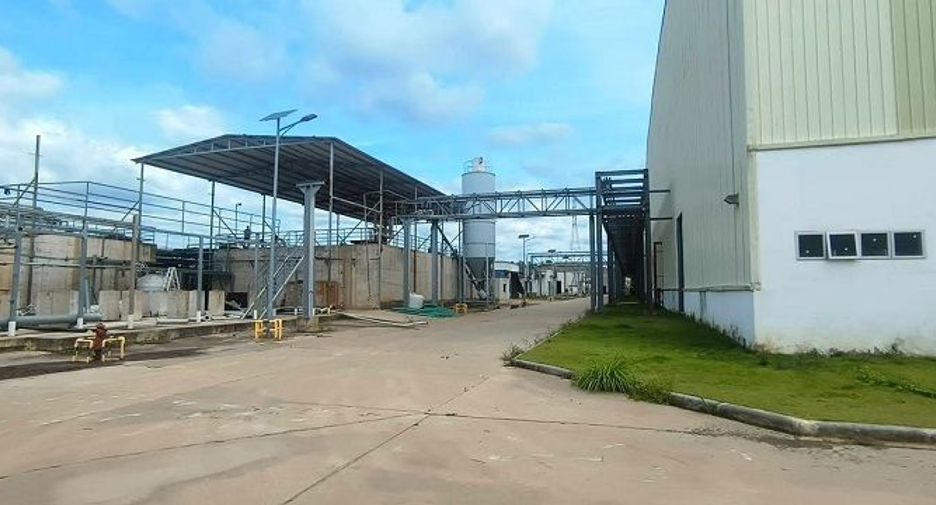 Аренда и продажа 10 спальни склад в Мыанг Районг, Районг