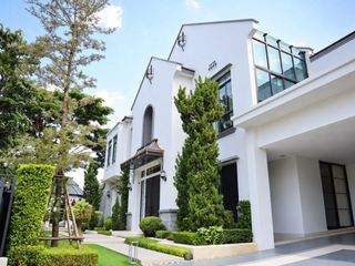 Casa en alquiler y en venta de 5 habitaciones en Bang Phli, Samut Prakan