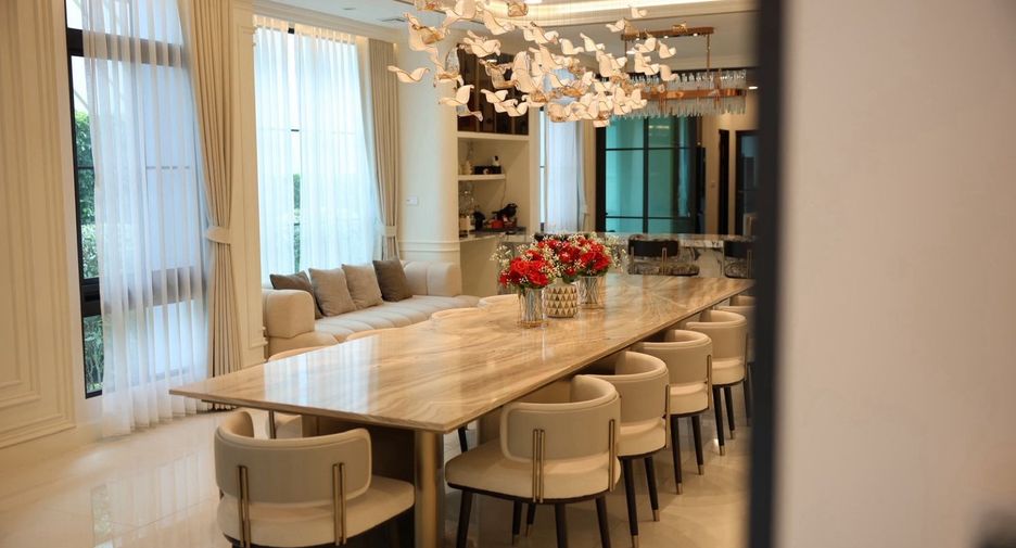 Casa en alquiler y en venta de 5 habitaciones en Bang Phli, Samut Prakan