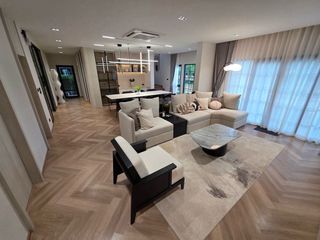 Casa en alquiler de 4 habitaciones en Bang Phli, Samut Prakan