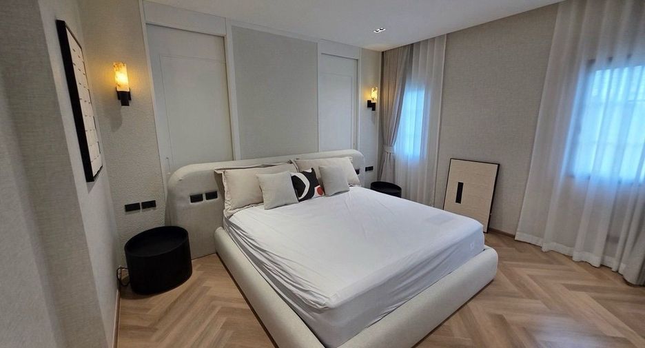 Casa en alquiler de 4 habitaciones en Bang Phli, Samut Prakan