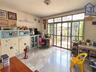For sale 4 bedrooms townhouse in Bang Sue, Bangkok