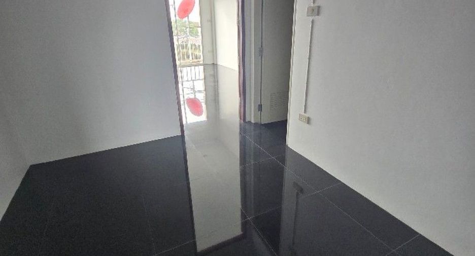 Продажа 6 спальни таунхаус в Mueang Chanthaburi, Чантхабури