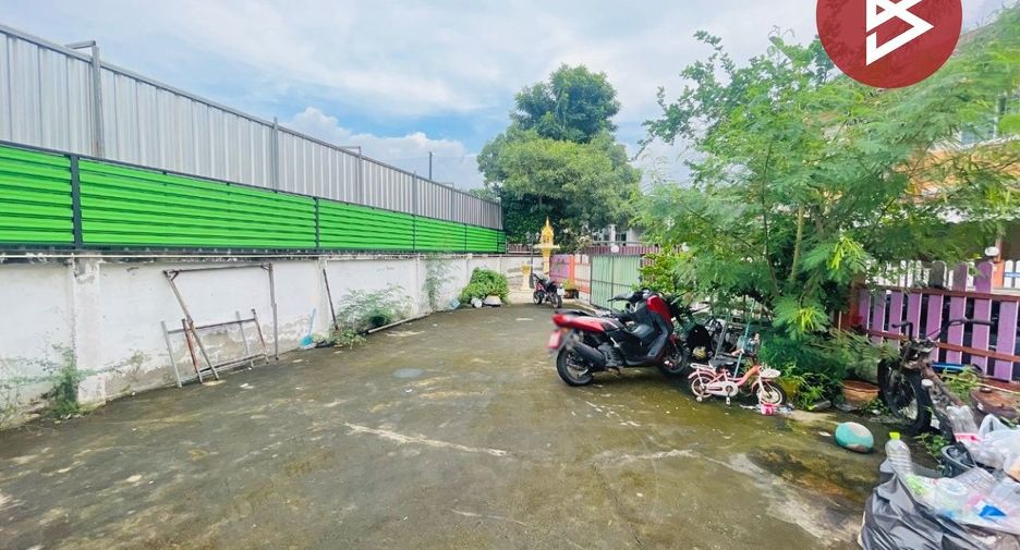 出售 3 卧室 联排别墅 在 Krathum Baen, Samut Sakhon