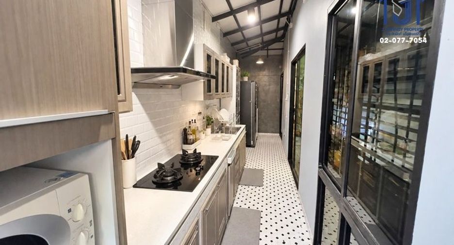 For sale 3 bedrooms townhouse in Thanyaburi, Pathum Thani