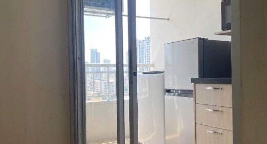 Продажа 1 кровать кондо в Хуаи Кхщанг, Бангкок