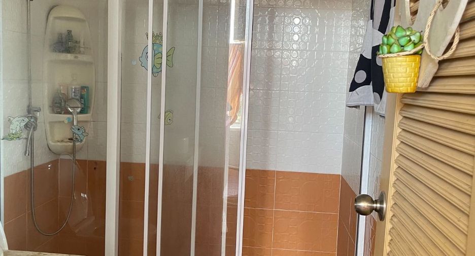 Продажа 1 кровать кондо в Хуаи Кхщанг, Бангкок