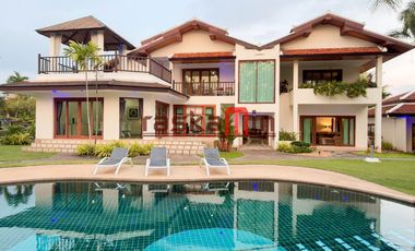 À vendre 9 chambres villa à Bang Saray, Pattaya