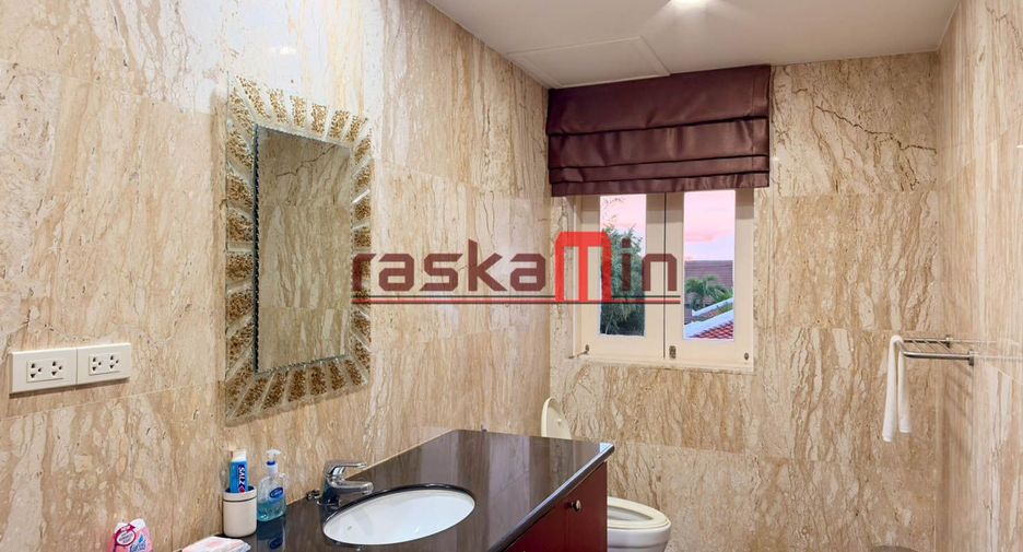 Продажа 9 спальни вилла в Банг Сарай, Паттайя