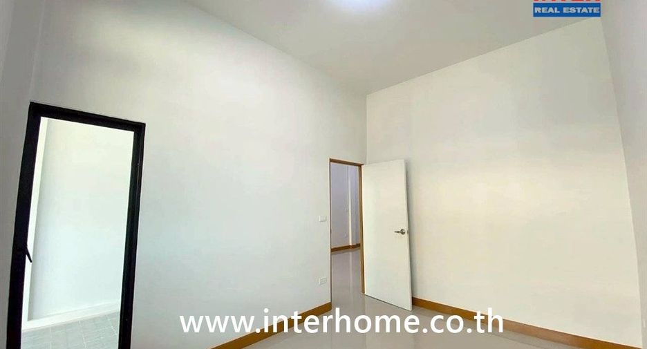 Reihenhaus zum Kauf mit 3 Zimmer in Mueang Samut Sakhon, Samut Sakhon