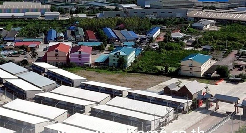 Reihenhaus zum Kauf mit 3 Zimmer in Mueang Samut Sakhon, Samut Sakhon