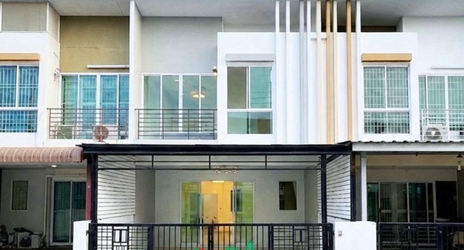 À vendre 3 chambres maison de ville à Don Mueang, Bangkok