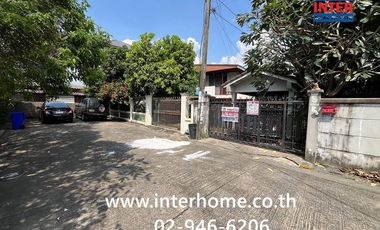 Casa en venta de 3 habitaciones en Lat Phrao, Bangkok