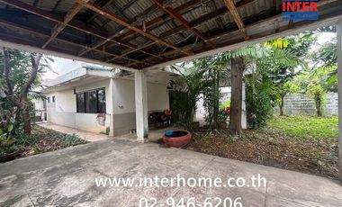 Casa en venta de 3 habitaciones en Lat Phrao, Bangkok