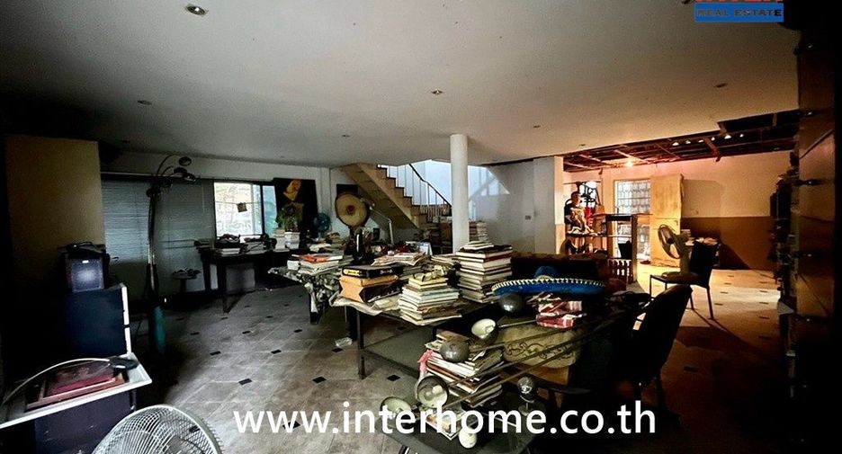 Casa en venta de 3 habitaciones en Lat Phrao, Bangkok