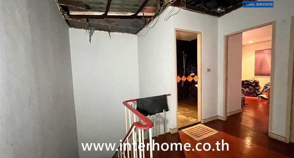 Casa en venta de 3 habitaciones en Lat Phrao, Bangkok