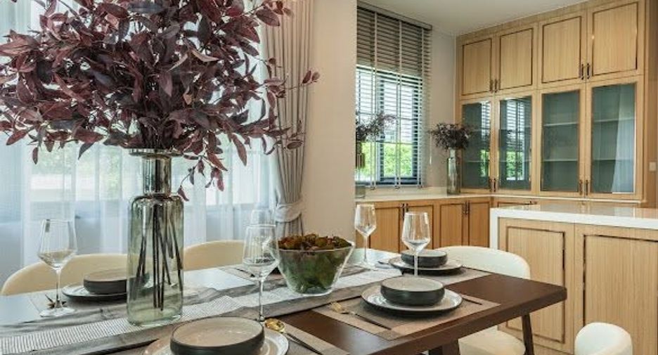 For rent 5 bedrooms house in Bang Phli, Samut Prakan