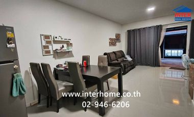 Casa adosada en venta de 4 habitaciones en Bang Kruai, Nonthaburi