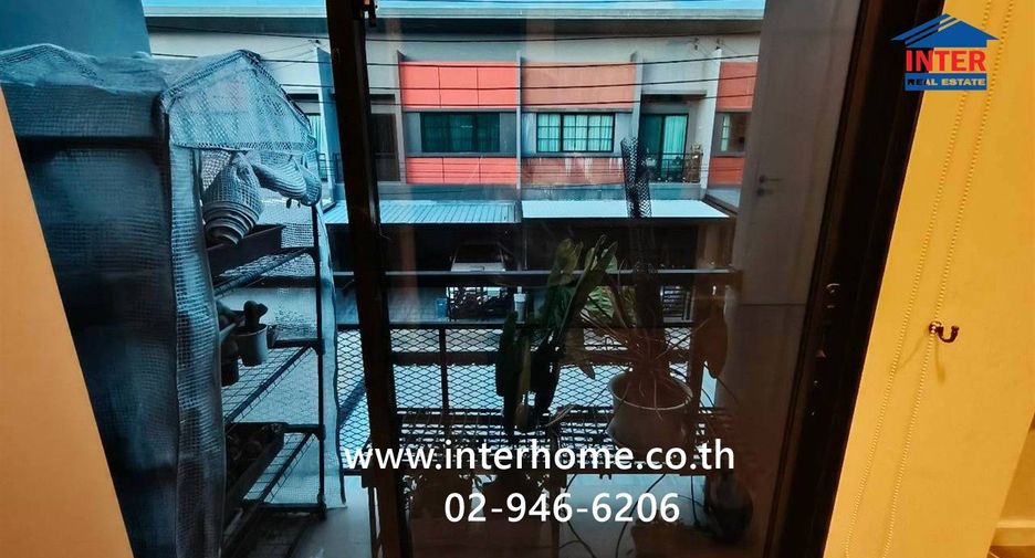 For sale 4 bedrooms townhouse in Bang Kruai, Nonthaburi