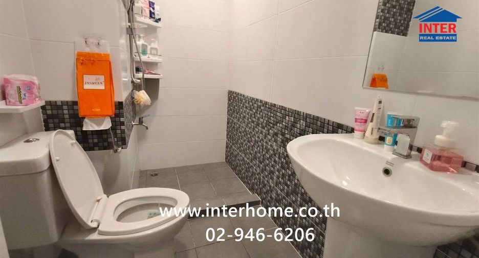 For sale 4 bedrooms townhouse in Bang Kruai, Nonthaburi