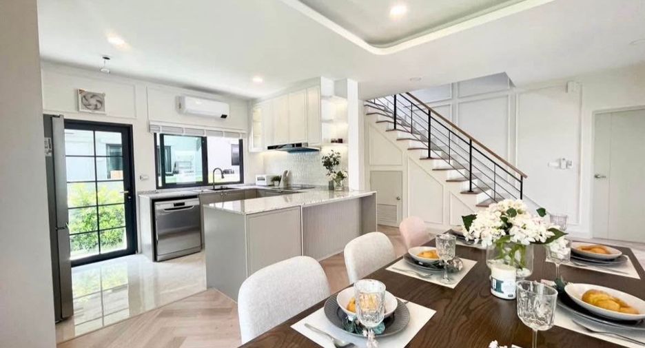 For rent 4 bedrooms house in Bang Phli, Samut Prakan