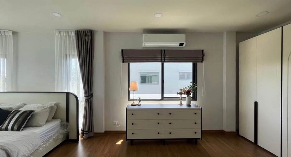 For rent 4 bedrooms house in Bang Phli, Samut Prakan