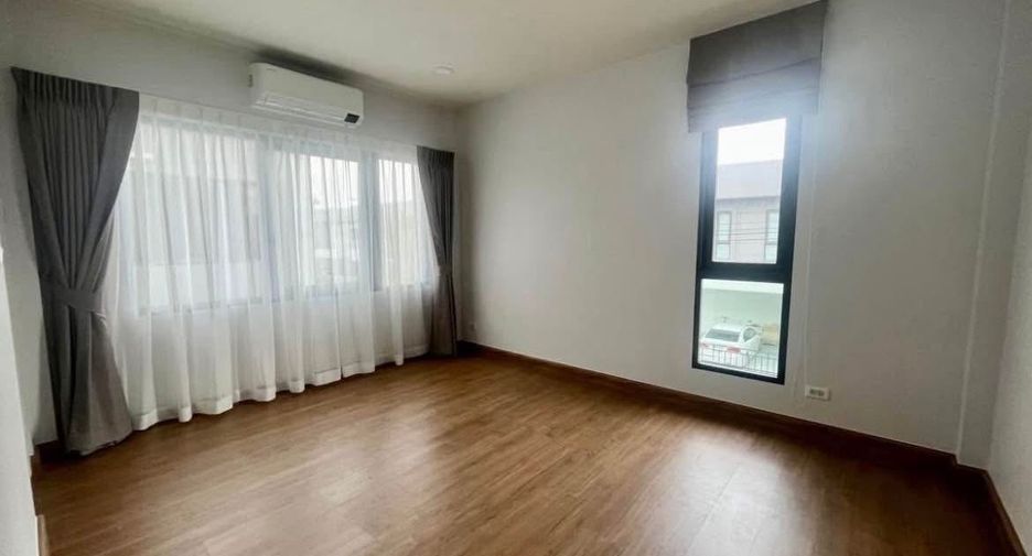 For rent 4 bedrooms house in Bang Phli, Samut Prakan