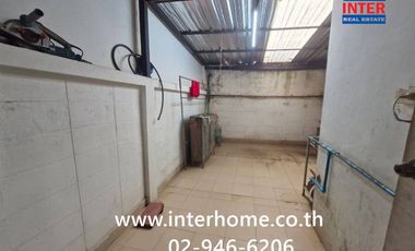 Casa adosada en venta de 2 habitaciones en Lam Luk Ka, Pathum Thani