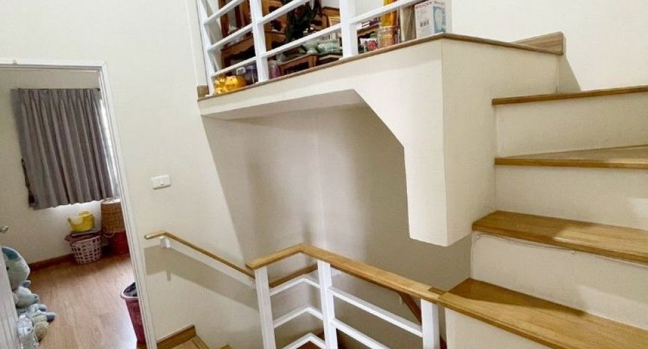 For sale 4 ベッドルーム townhouse in Prawet, Bangkok