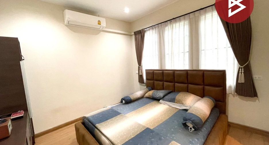 For sale 4 ベッドルーム townhouse in Prawet, Bangkok