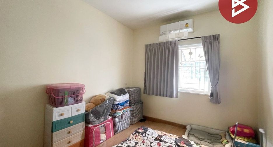 For sale 4 ベッドルーム townhouse in Prawet, Bangkok