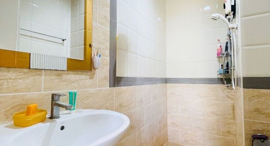 For sale 4 ベッドルーム townhouse in Prawet, Bangkok