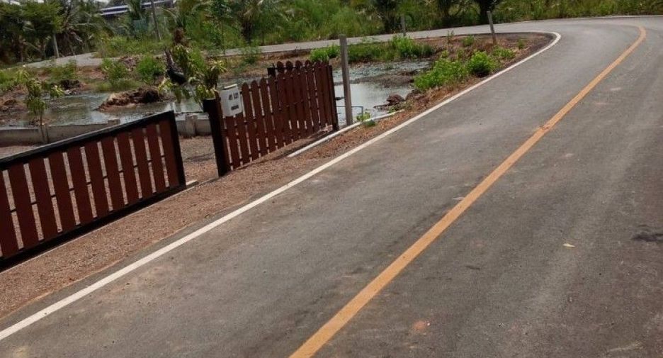 Продажа 1 кровать дом в Mueang Samut Songkhram, Самутсонгкхрам