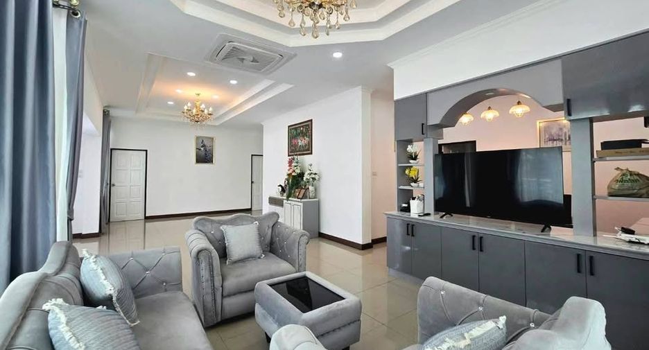 Casa en venta de 3 habitaciones en Bang Lamung, Chonburi